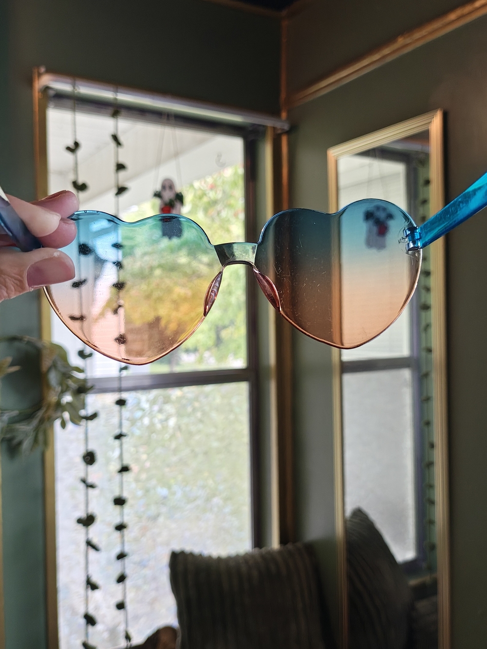 Heart-Shaped Gradient Sunglasses - Blue to Orange